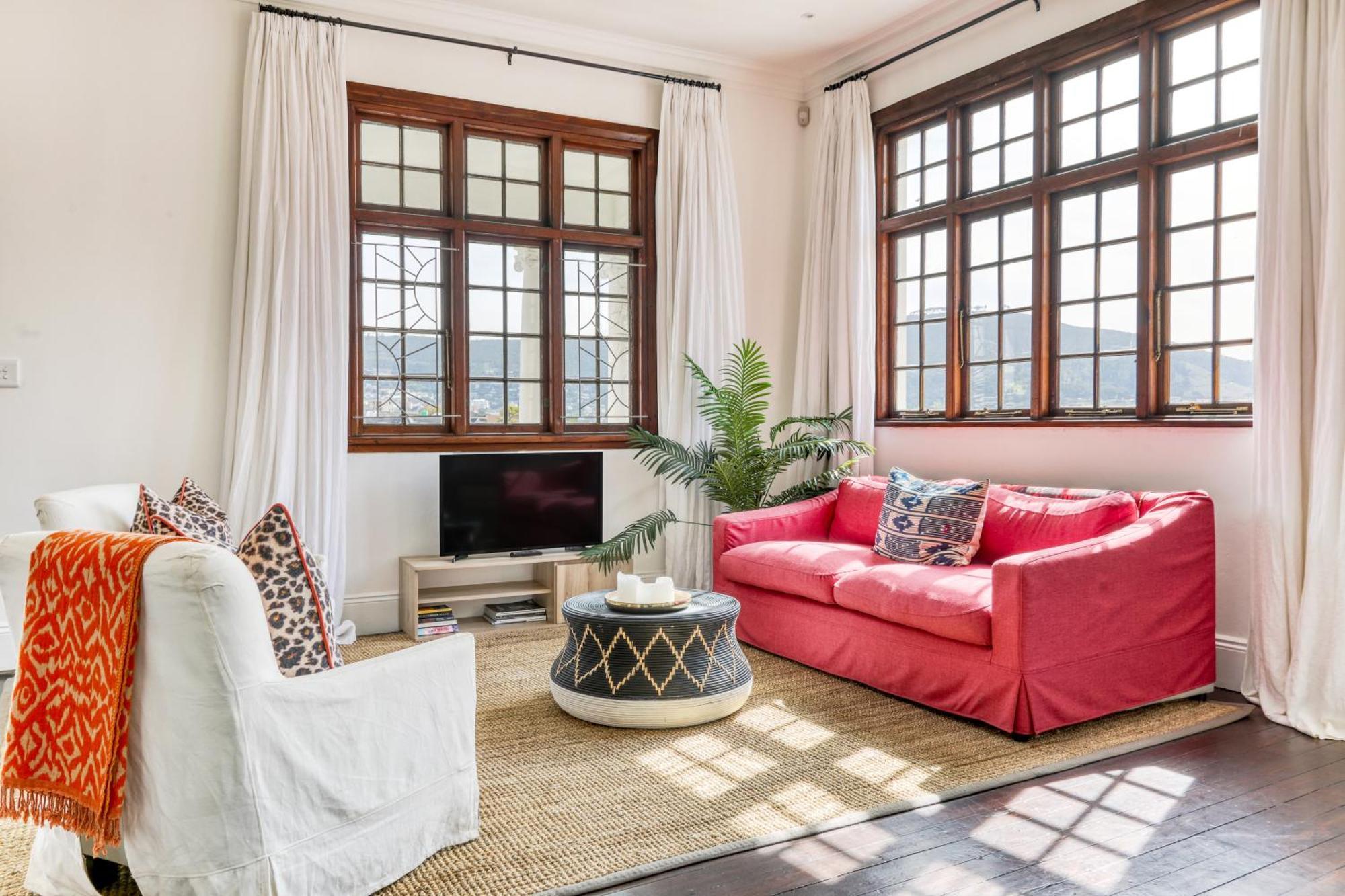 Secure & Central: With Views 2 Bed Both Ensuite Apartment *