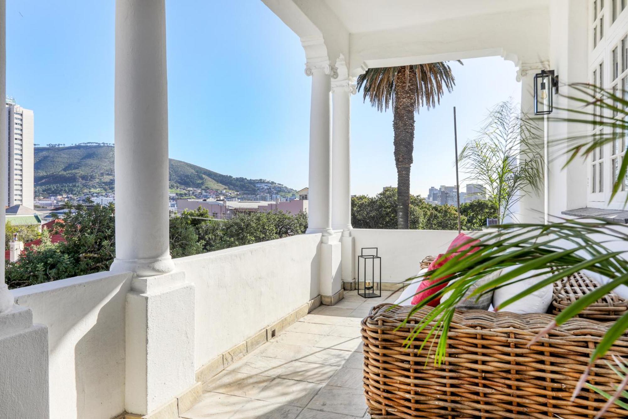 Apartment Secure & Central: With Views 2 Bed Both Ensuite *